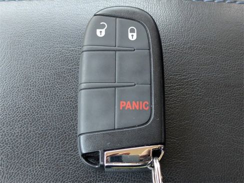 Used 2022 Jeep Compass Latitude image 34