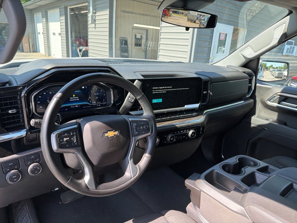 Used 2023 Chevrolet Silverado 1500 LT AWD/4WD image 14
