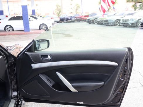 Used 2013 INFINITI G37 IPL RWD image 16