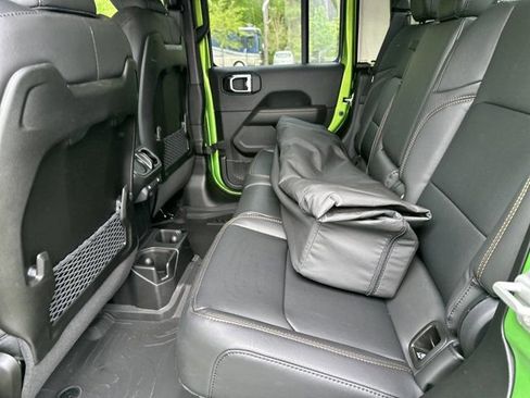 New 2025 Jeep Gladiator Sport w/ Premium Package image 19