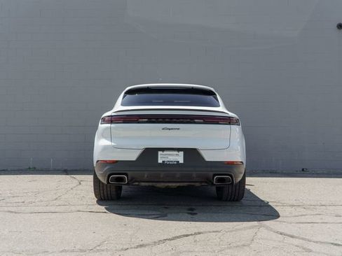 Certified 2026 Porsche Cayenne Coupe AWD/4WD image 6