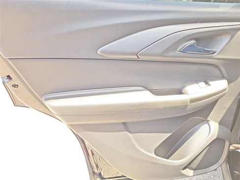 Used 2022 Chevrolet TrailBlazer RS w/ Sun and Liftgate Package FWD image 15