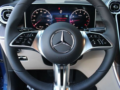 Used 2026 Mercedes-Benz GLC 300 image 18