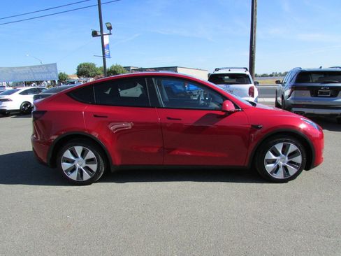 Used 2023 Tesla Model Y Long Range AWD/4WD image 5