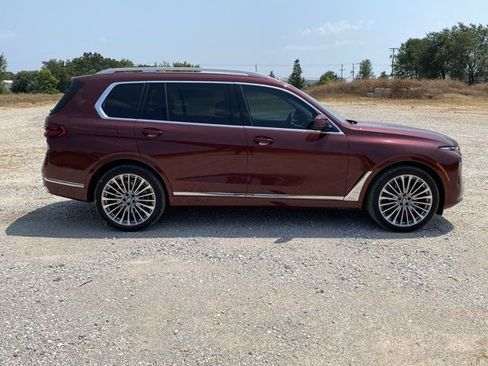 Used 2025 BMW X7 xDrive40i AWD/4WD image 2