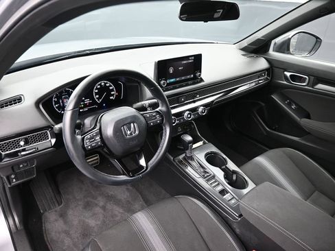 Used 2023 Honda Civic Sport image 11