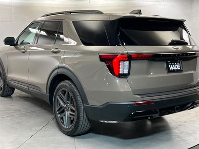 Used 2026 Ford Explorer ST-Line w/ ST-Line Street Pack
