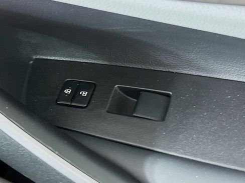 Used 2025 Toyota Corolla SE FWD image 29
