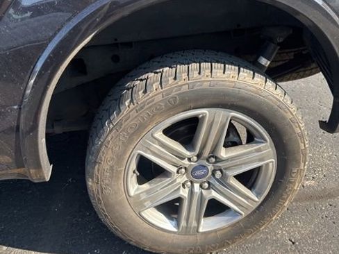 Used 2019 Ford F150 Lariat w/ Equipment Group 502A Luxury image 5