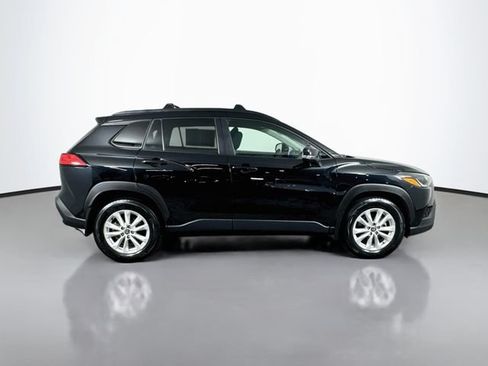 Used 2025 Toyota Corolla Cross LE w/ Moonroof Package AWD/4WD image 9