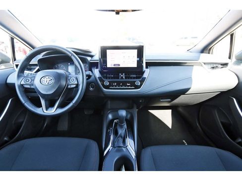 Used 2025 Toyota Corolla SE image 7
