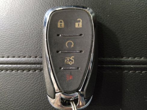 Used 2022 Chevrolet Malibu LT w/ Leather Package FWD image 32