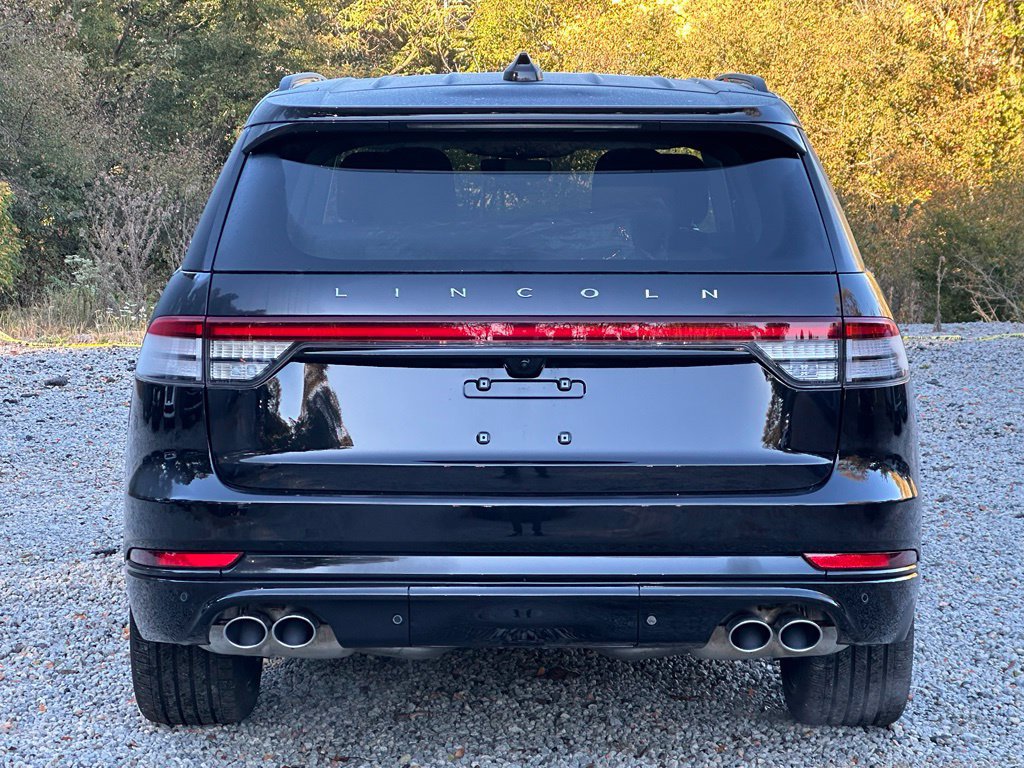 New 2027 Lincoln Aviator Reserve AWD/4WD image 4