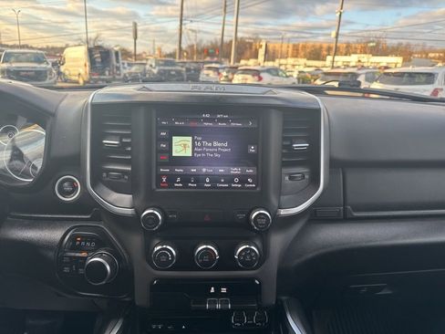 Used 2019 RAM 1500 Big Horn image 24