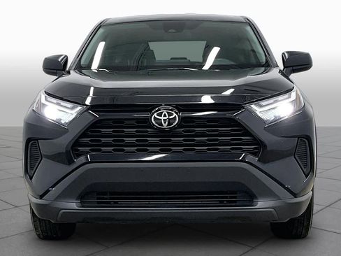 Used 2023 Toyota RAV4 LE FWD image 4