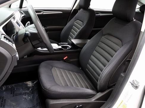 Used 2013 Ford Fusion SE image 9