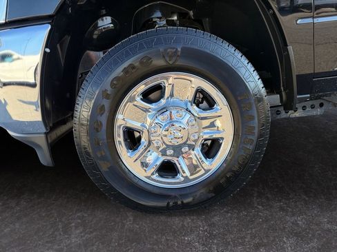 Used 2024 RAM 3500 Tradesman w/ Chrome Appearance Group image 9