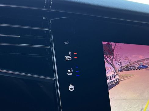 Used 2023 Jeep Wagoneer Series II image 16