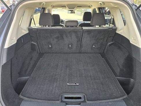 Used 2023 Nissan Rogue SV image 26