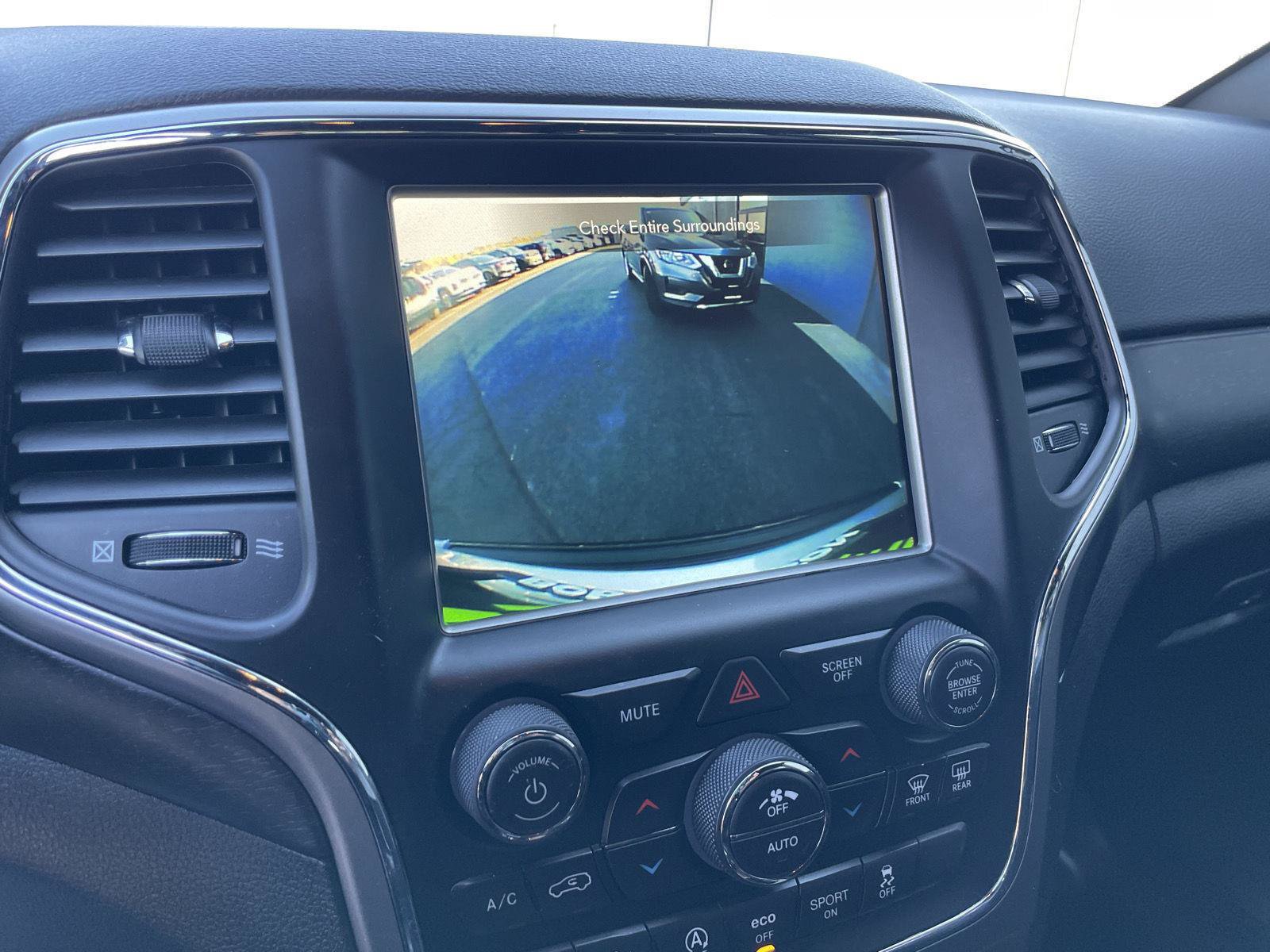 Used 2018 Jeep Grand Cherokee Altitude AWD/4WD image 18