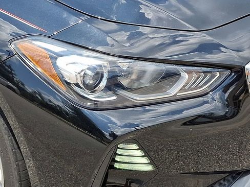 Used 2020 Genesis G70 2.0T image 9