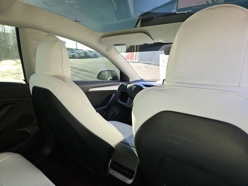 Used 2023 Tesla Model 3 Standard Range image 11