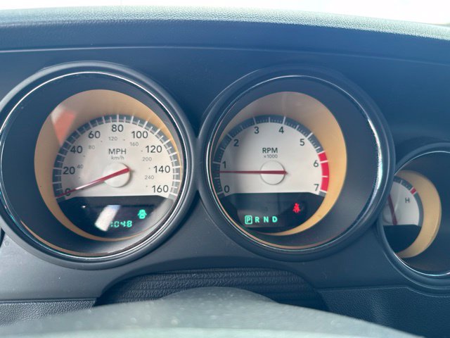 Used 2010 Dodge Challenger R/T RWD image 11