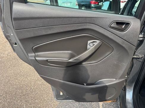 Used 2014 Ford Escape S FWD image 19