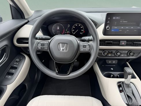 Certified 2026 Honda HR-V LX image 11