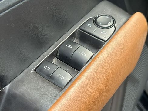 Used 2024 GMC Canyon AT4 w/ AT4 Premium Package AWD/4WD image 15