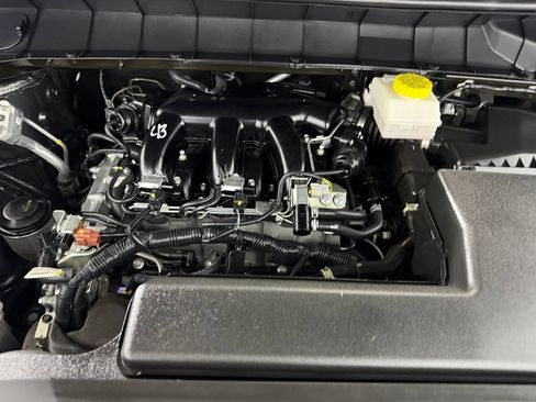 Used 2025 Nissan Pathfinder SV FWD image 36