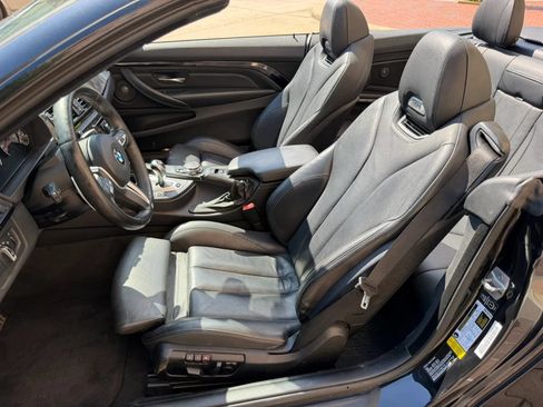 Used 2015 BMW M4 Convertible RWD image 29