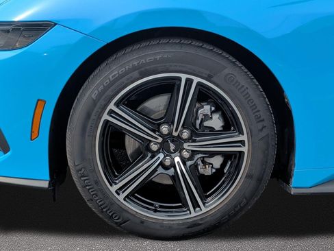 Used 2025 Ford Mustang Coupe RWD image 7