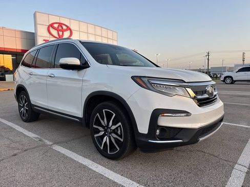 Used 2020 Honda Pilot Touring image 3