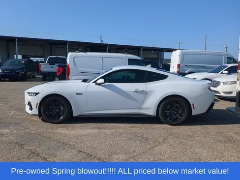 Used 2024 Ford Mustang GT RWD image 2