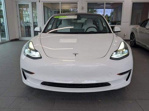 Used 2023 Tesla Model 3 Standard Range RWD image 2