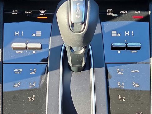 Certified 2026 Porsche Macan Turbo image 13