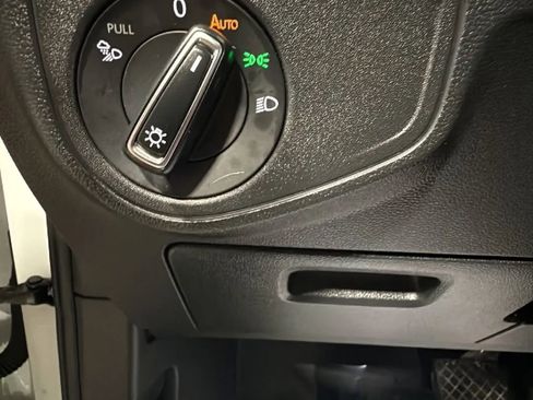 Used 2021 Volkswagen Atlas SEL Premium image 23