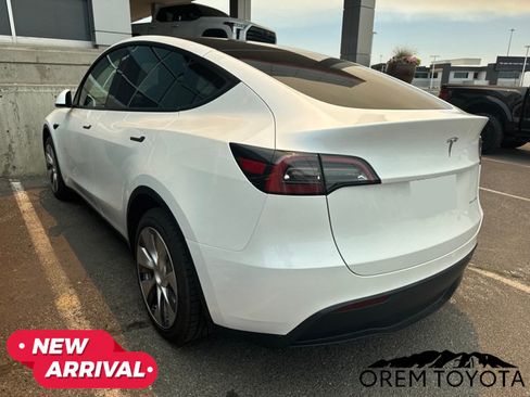 Used 2023 Tesla Model Y Long Range AWD/4WD image 8