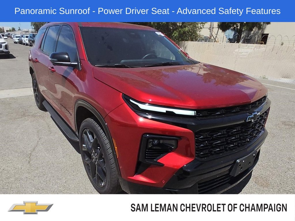 Used 2025 Chevrolet Traverse RS FWD image 1