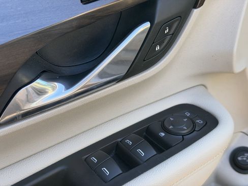 Used 2018 GMC Terrain Denali w/ Comfort Package image 8