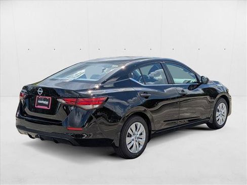 Used 2025 Nissan Sentra S image 2