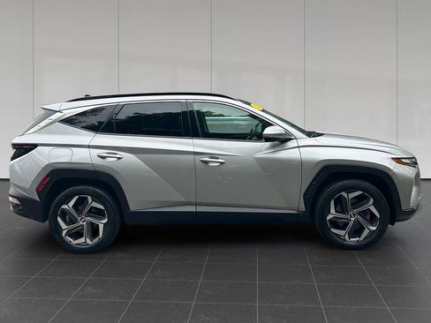 Used 2022 Hyundai Tucson Limited w/ Cargo Package AWD/4WD image 6