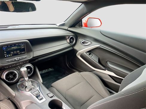 Used 2019 Chevrolet Camaro LT image 22