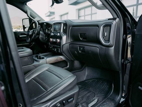 Used 2022 GMC Sierra 2500 Denali w/ Denali Ultimate Package image 18