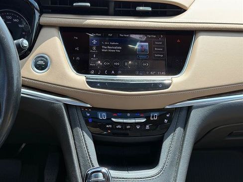 Used 2024 Cadillac XT5 Premium Luxury w/ Platinum Package FWD image 11