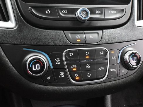 Used 2024 Chevrolet Malibu LT FWD image 20