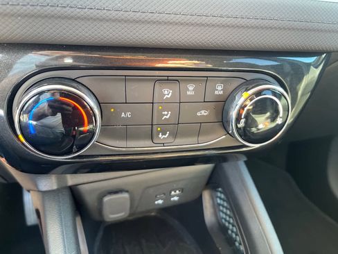 Used 2025 Chevrolet TrailBlazer LT image 11