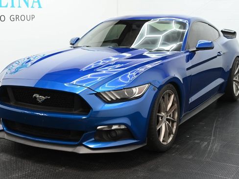 Used 2017 Ford Mustang GT Premium w/ GT Performance Package RWD image 6