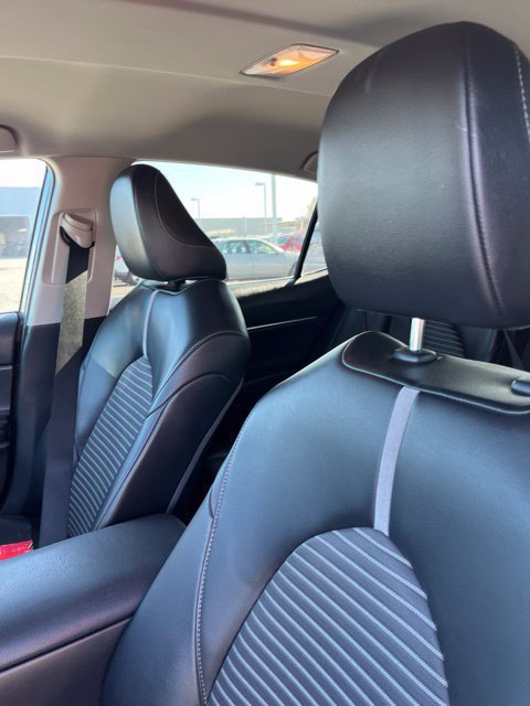 Used 2022 Toyota Camry SE FWD image 14